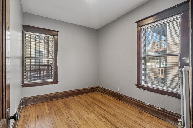 Building Photo - 203 Grotto St N