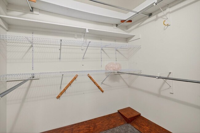 Building Photo - 1709 Castleford Rd