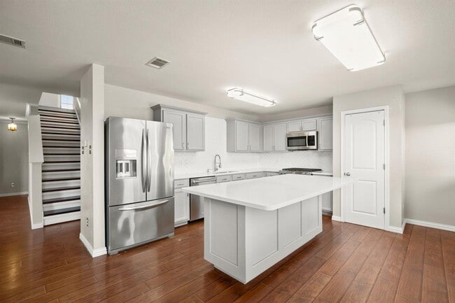 Building Photo - 12028 Plains Valley Dr