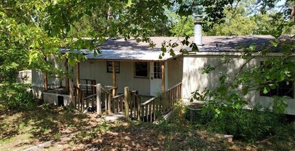 Building Photo - Section 8 Vouchers Apply Now! 3 bedroom/2 bath doublewide in Aiken!