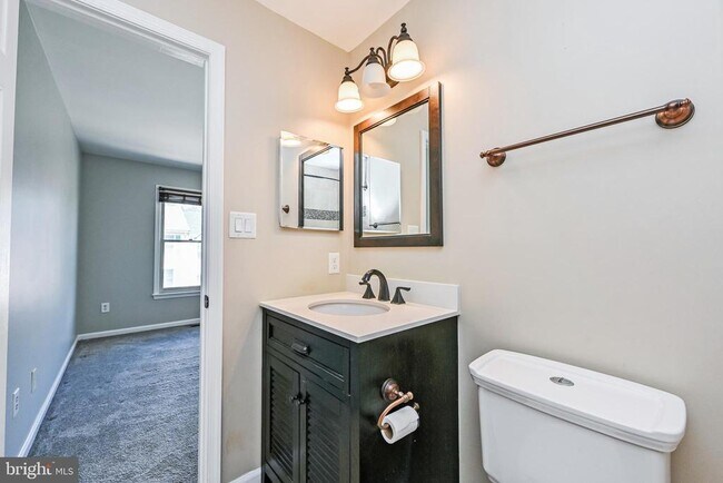 Building Photo - 105 Sunny Hill Ct