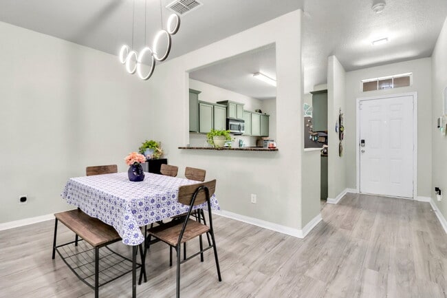 Building Photo - 6639 Luckey Pine