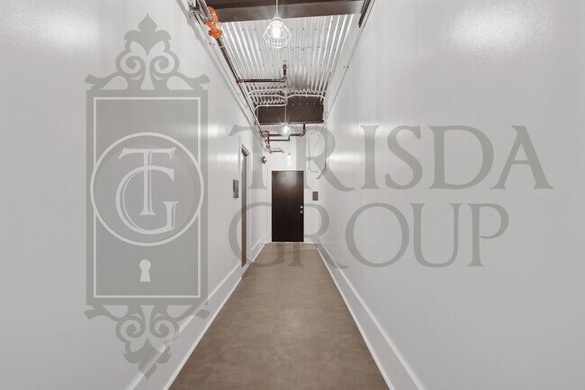 Building Photo - Modern 1 BR Apt in Mt Washington, 2 Off Street Parking Spaces, Private storage, Pets OK, W/D, DW, AC