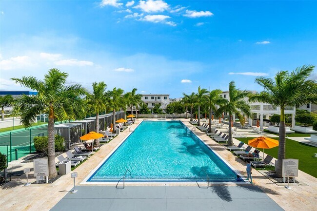 Building Photo - 6400 NW 105th Pl