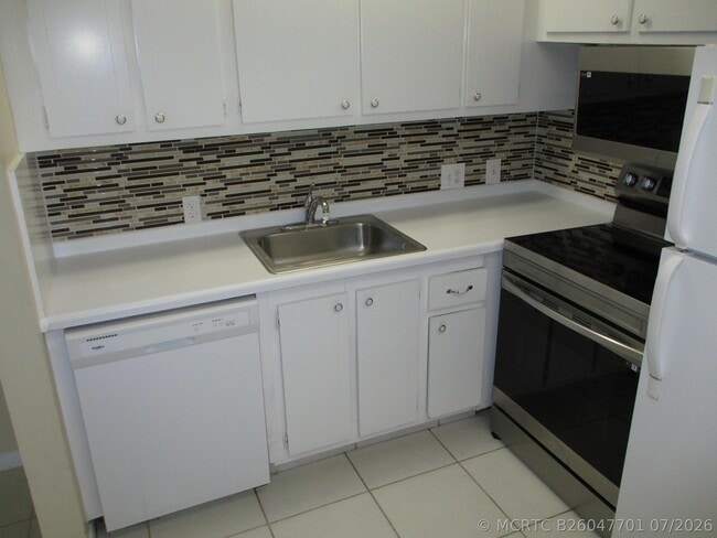 Building Photo - 506 Mansfield M