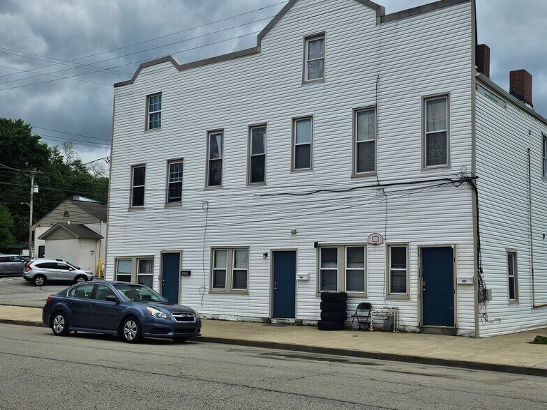 Building Photo - 308 South Ave