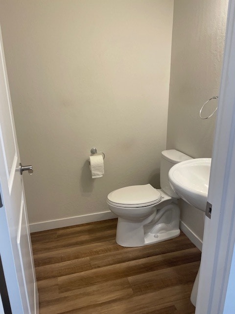 Building Photo - 404 Oak St