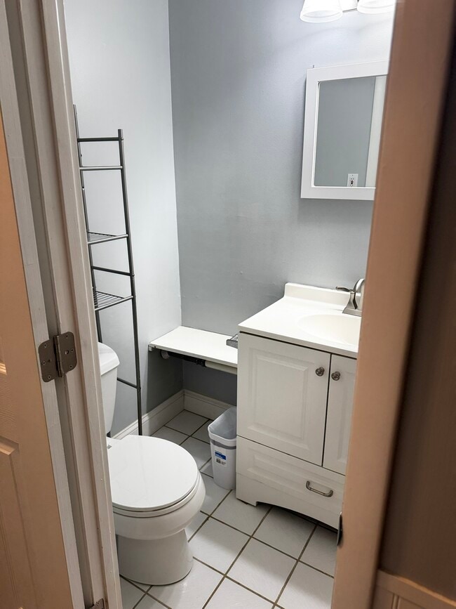 Building Photo - 23 Bullocks Point Ave