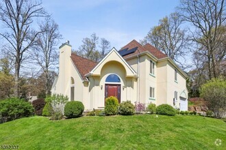Building Photo - 6 Baldwin Ct