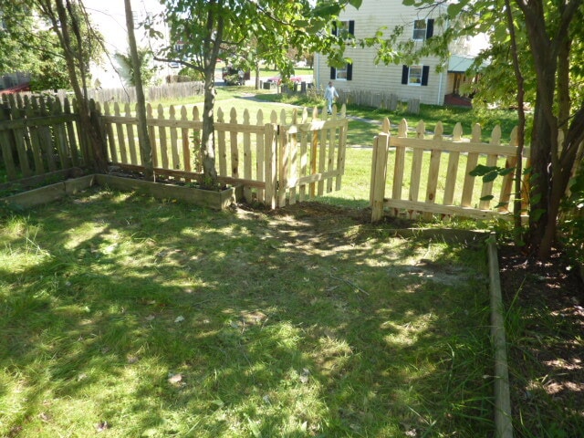 Building Photo - 605 Burlington Ct