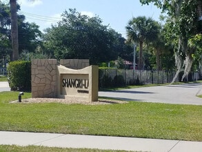 Building Photo - 2BD/2BA Condo