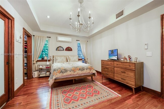 Building Photo - 1029 Milan Ave