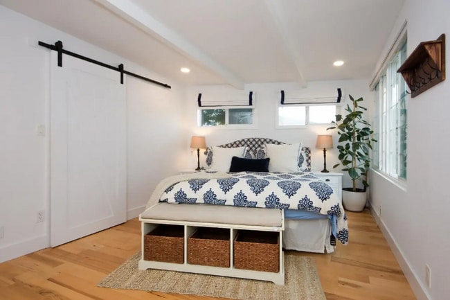 Building Photo - 340 Jarvis Ct