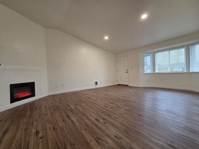 Building Photo - 1106 106th St Ct E