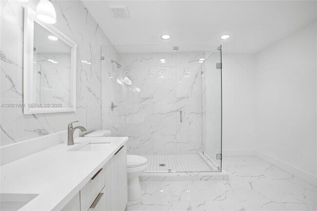 Building Photo - 630 W 72nd Pl