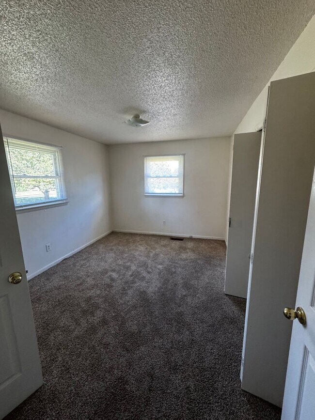 Building Photo - Single Family House in Cleveland County, NC (Shelby, NC)