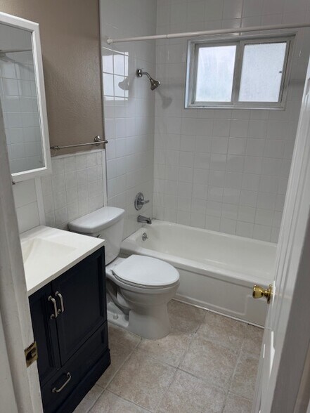 Building Photo - 4644 Simms St