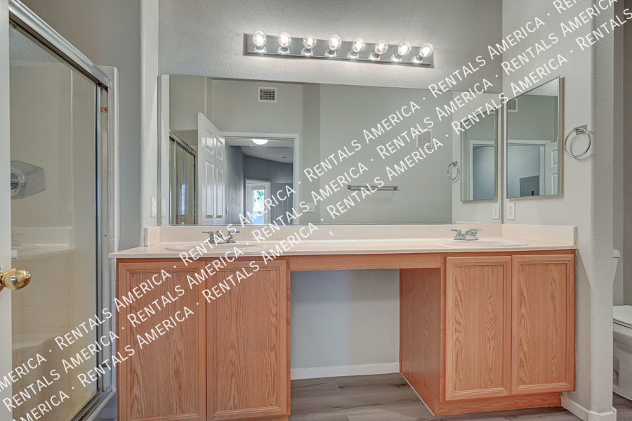 Building Photo - 9303 Gilcrease Ave