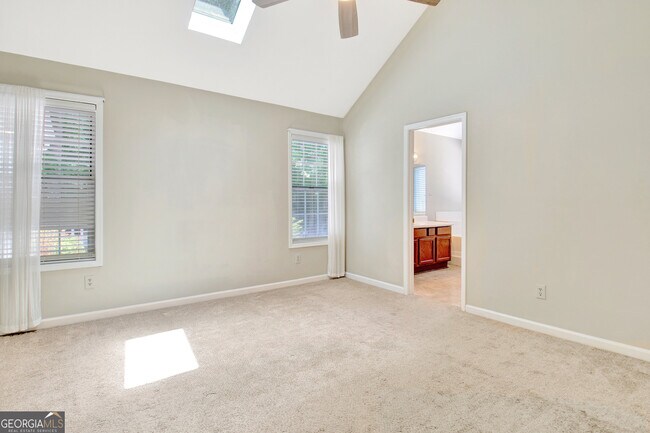 Building Photo - 303 Calgary Dr