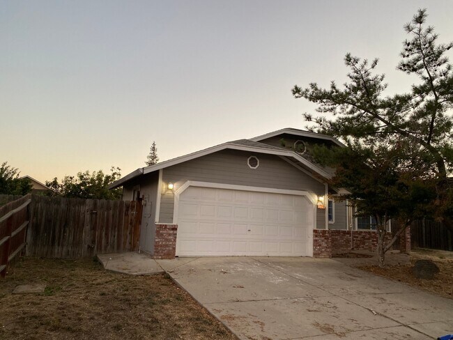 Building Photo - 774 Elk Hills Dr