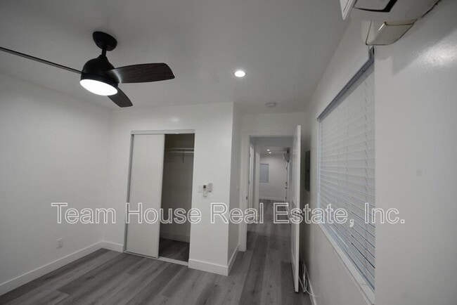 Building Photo - 7260 Yolanda Ave