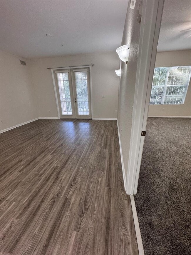 Building Photo - 3001 Greystone Loop