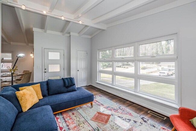 Building Photo - 1134 Baker Ln