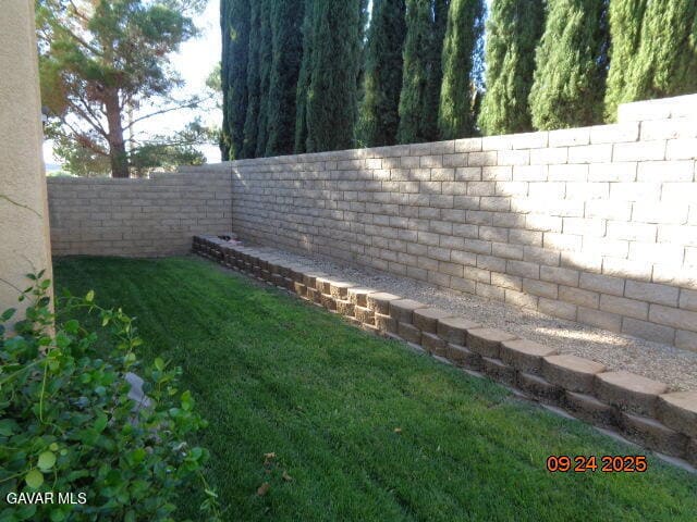 Building Photo - 42308 Klamath Ln