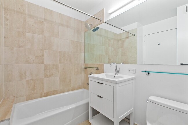 Interior Photo - 800 Sixth