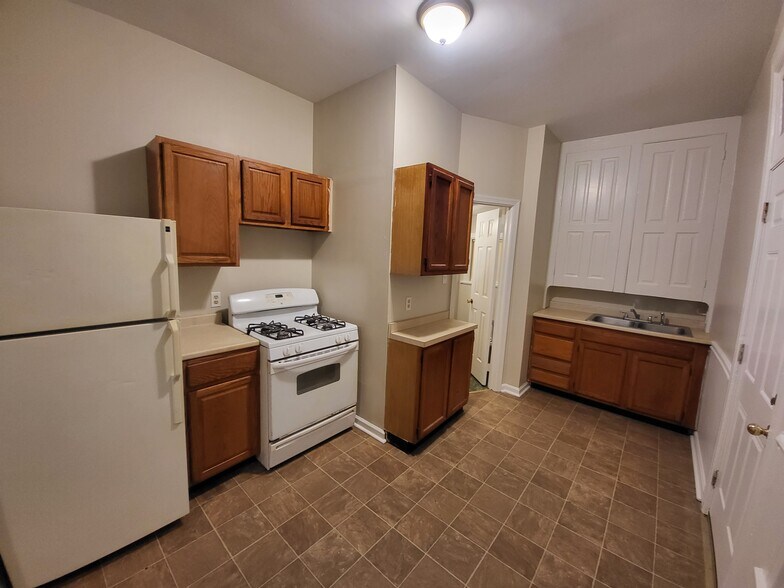 Building Photo - 317 Peffer St