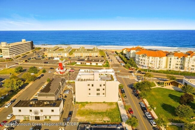 Building Photo - 57-61 Brighton Avenue Unit 303