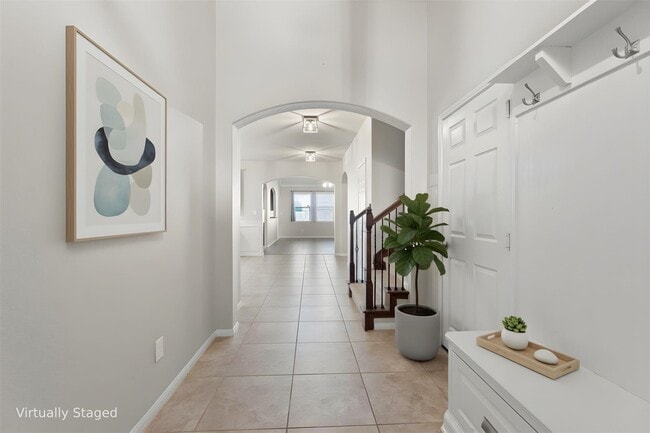 Building Photo - 5531 Drumlin Field Way