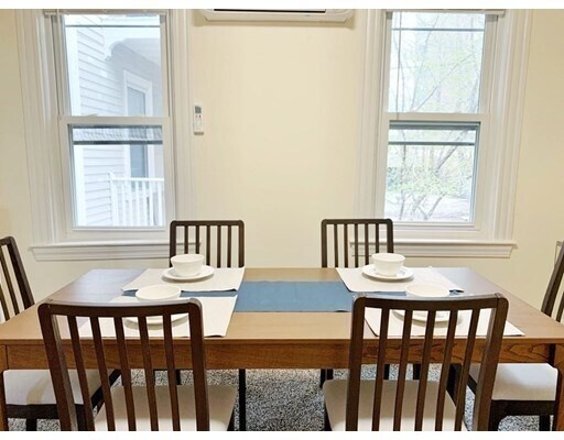 Building Photo - 372 Harvard St