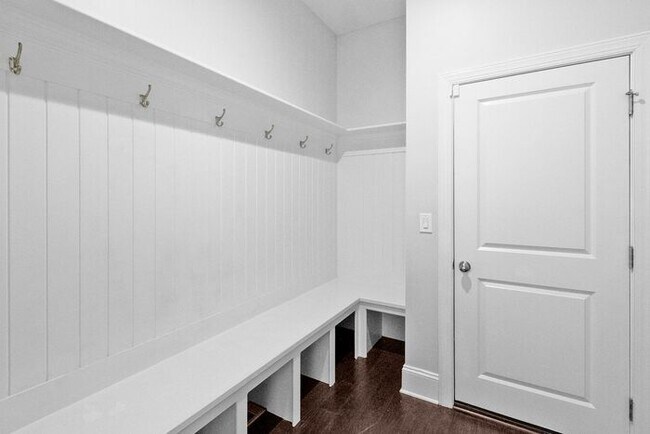 Building Photo - Stunning All-Brick Home in BridgeMill Community!