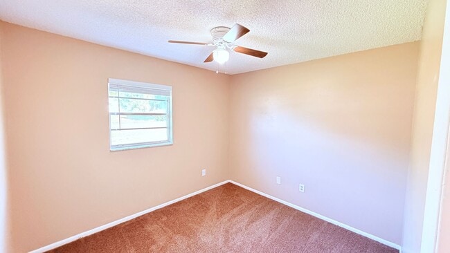 Building Photo - Beautifully Renovated 3-Bedroom Home with Upgrades in Deltona Lakes!!!