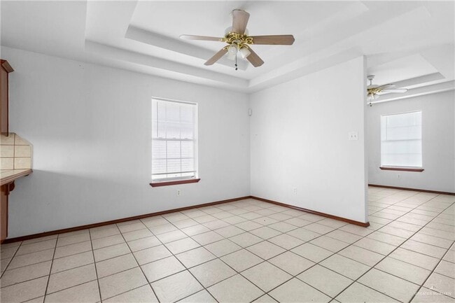 Building Photo - 19 Clavel St
