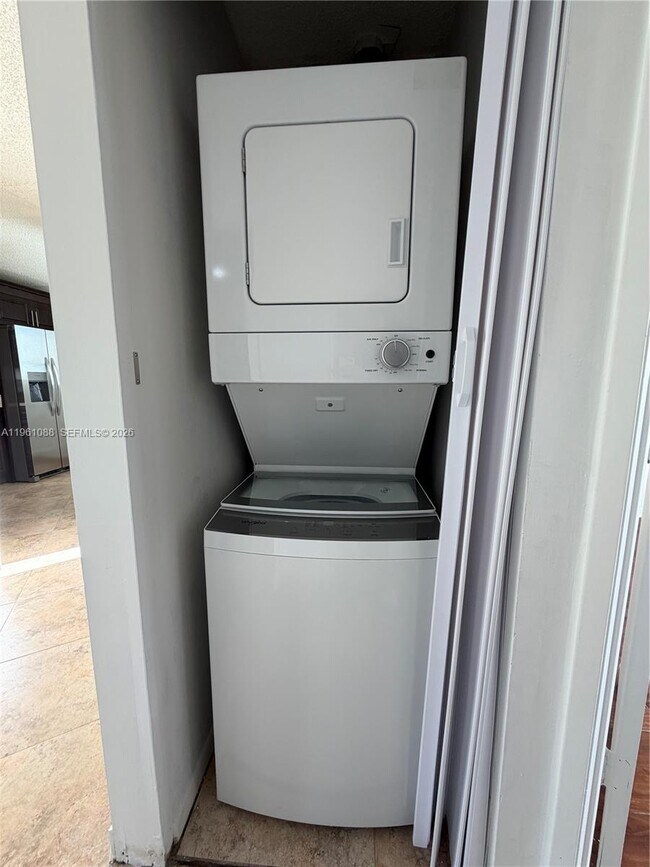 Building Photo - 1181 NW 125th Pl