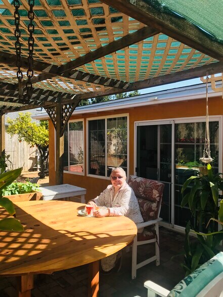 Building Photo - 632 Maria Ave