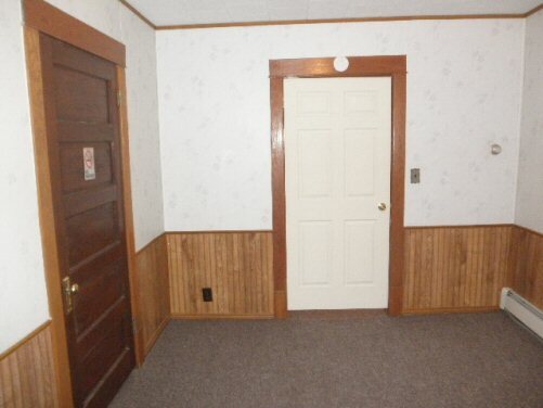 Building Photo - 24 Main St S