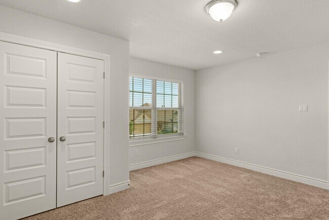 Building Photo - 20224 Clare Island Bend