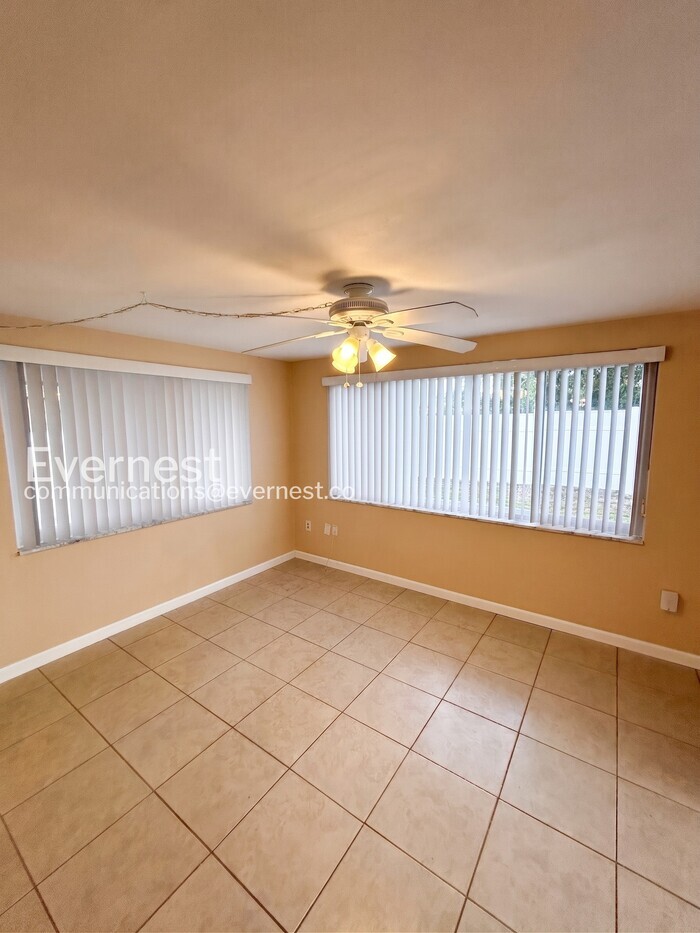 Building Photo - 4133 Grayton Dr