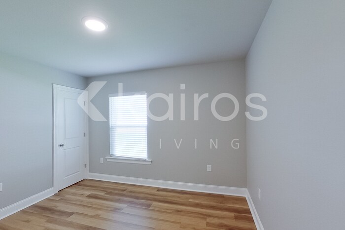 Building Photo - 13742 Willowmore Dr
