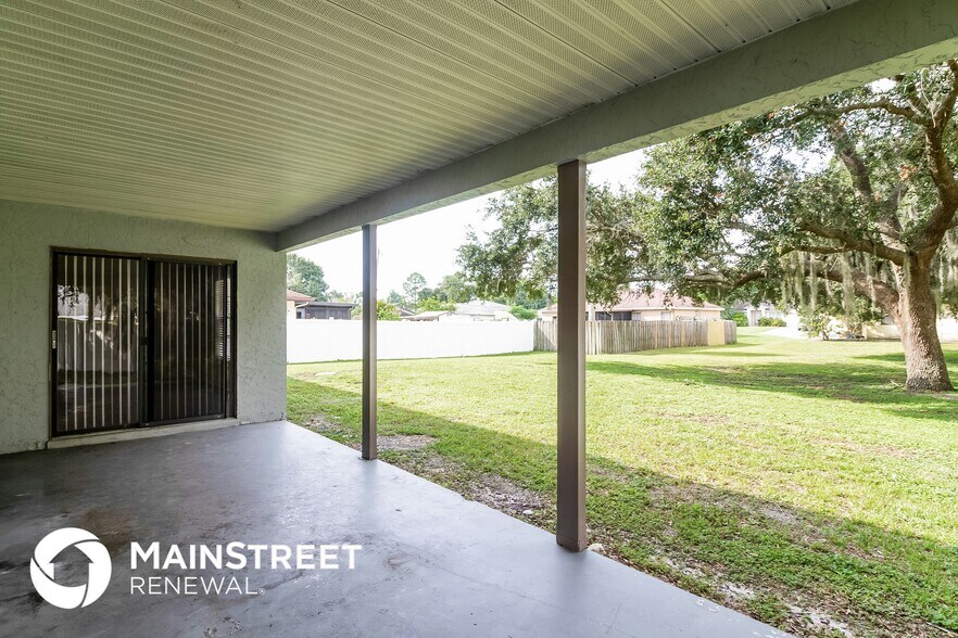 Building Photo - 4055 Vermont Ln