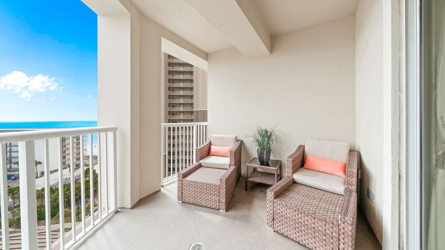 Building Photo - 11800 Front Beach Rd