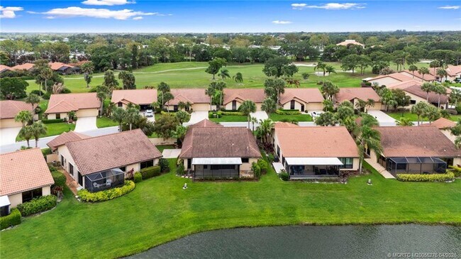 Building Photo - 3281 SW Bobalink Way