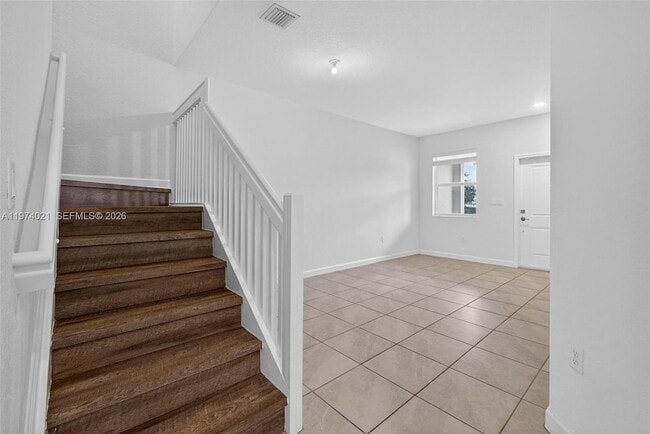 Building Photo - 2619 SE 11th St