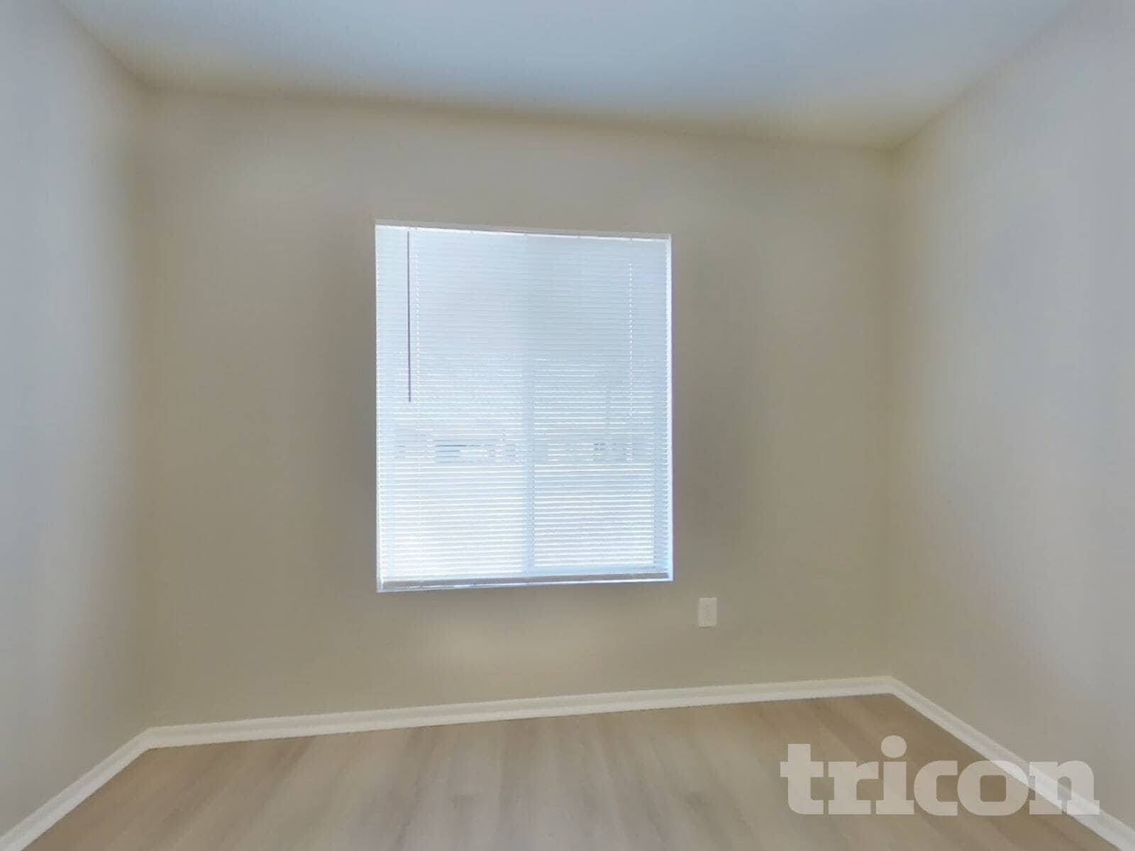 Building Photo - 955 W Santa Cruz Dr