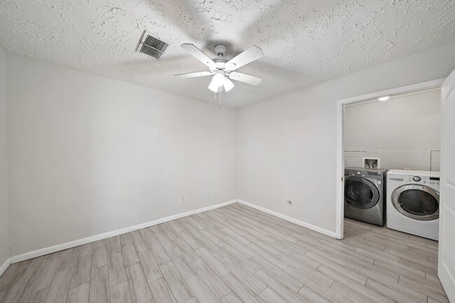 Building Photo - 13923 Ludgate Pass