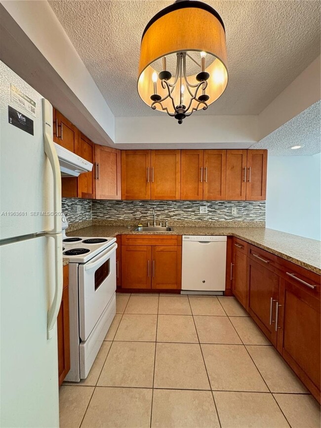 Building Photo - 8888 SW 131st Ct