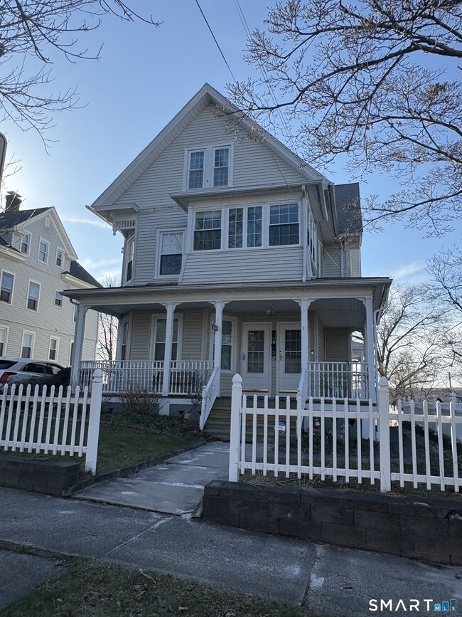 Building Photo - 211 S Whittlesey Ave